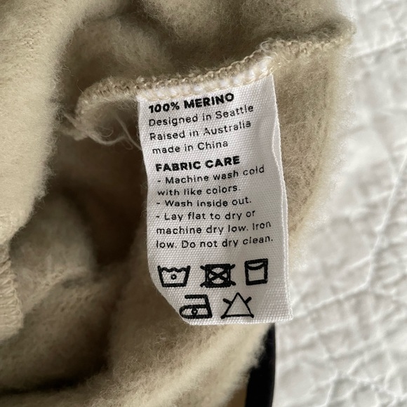 Woolly Women's Merino Fleece Quarter Zip - Small / Sand With Charcoal Panels - Picture 5 of 5